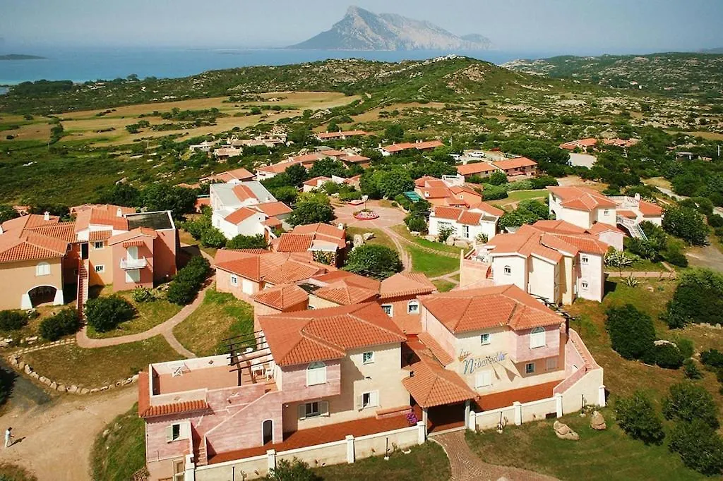 Holiday Home In Residence Lu Nibareddu In Loiri location